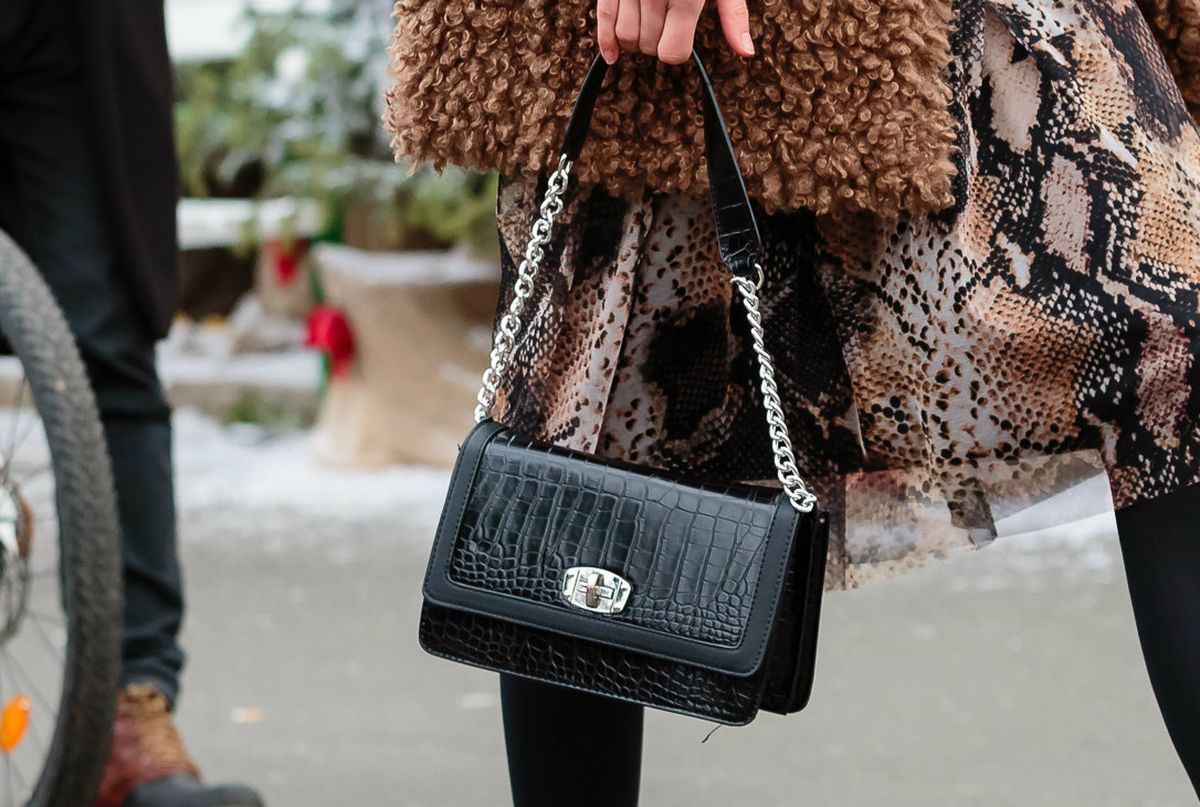 Crna torba pravi je klasik