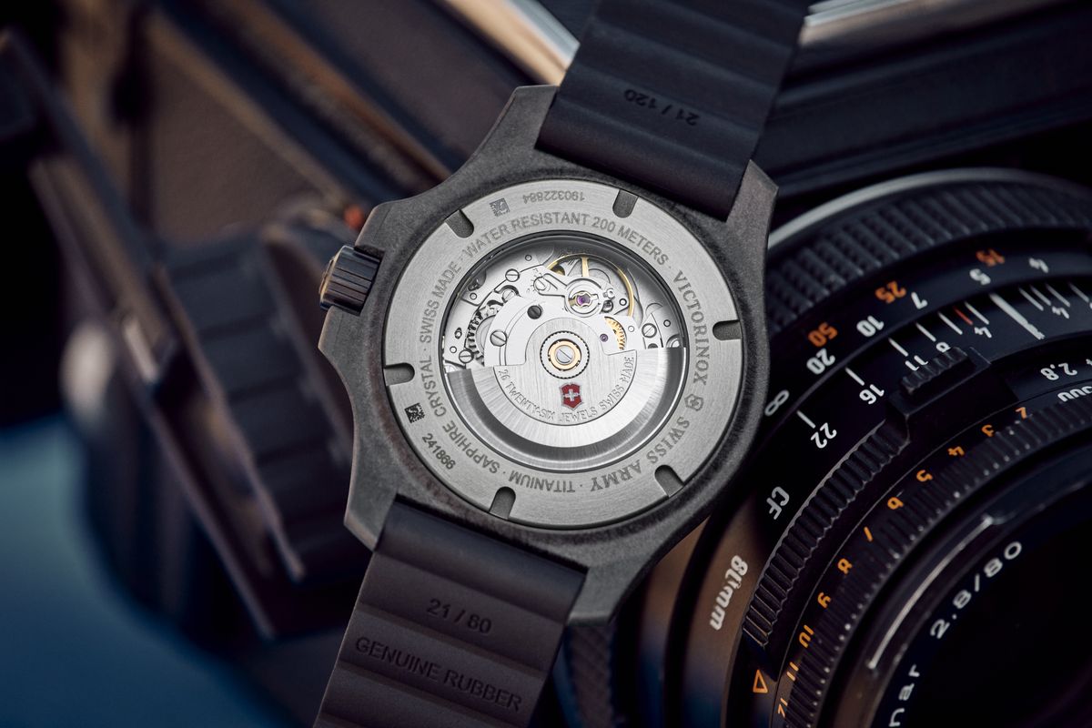 VICTORINOX I.N.O.X. CARBON MECHANICAL