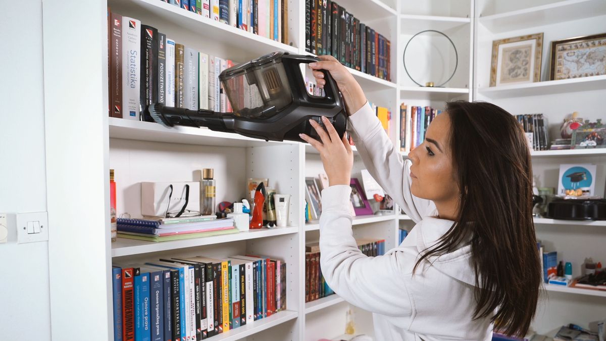 Philips štapni usisavač Aqua Plus serije 8000