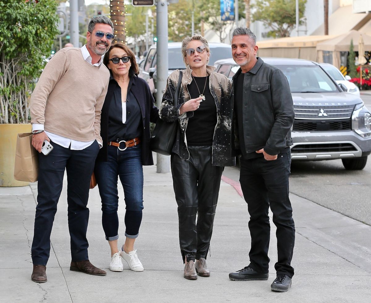 Sharon Stone u kožnatim hlačama i cipelama 'istrošenog' izgleda - 3