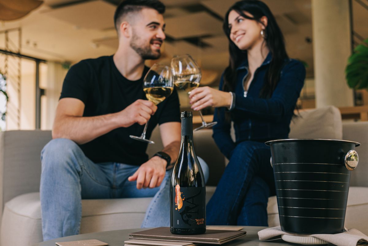 Za svakodnevni užitak i posebne prilike: Čaša slavonskog vina koju ćete poželjeti ponovno natočiti