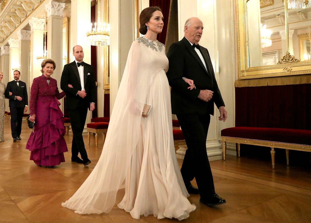 Haljina modne kuće Alexander McQueen za kraljevsku večeru u Oslu