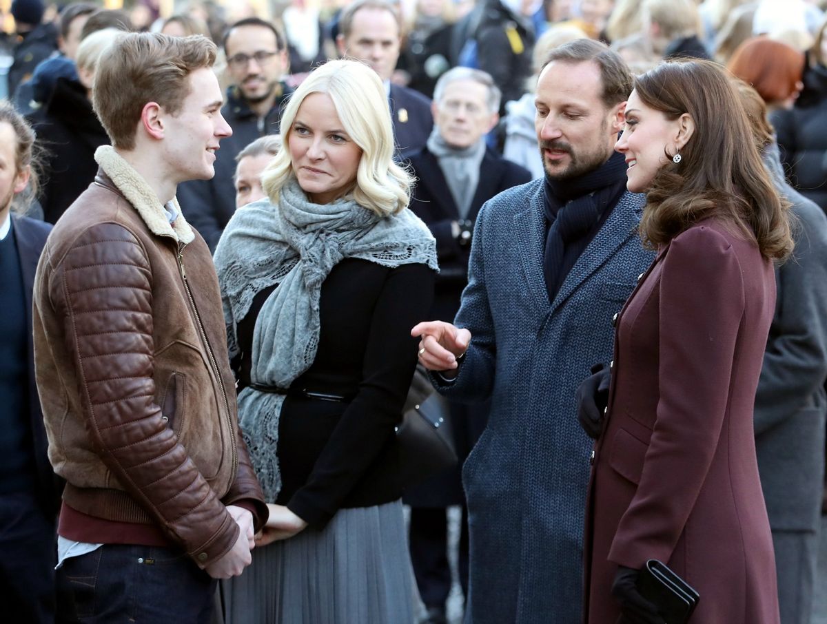 Vojvotkinja u Oslu, u društvu princa Haakona, princeze Mette-Marit i glumca Tarjea Sandvika Moea