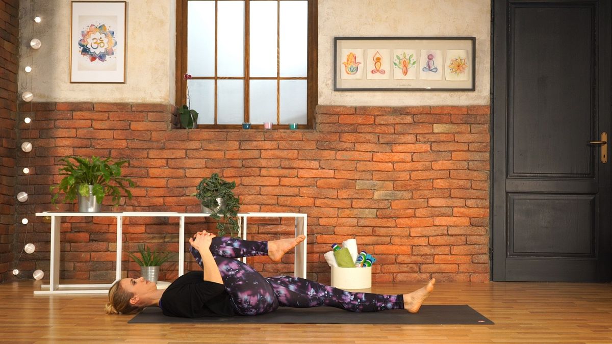 3. Ardha pawanmuktasana - položaj za oslobađanje vjetrova