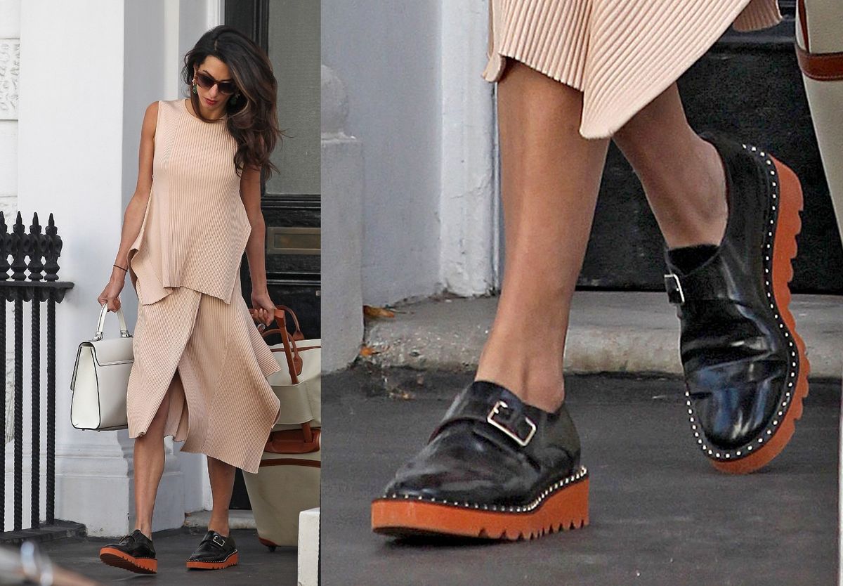 Amal Clooney u cipelama Odette 2015. godine