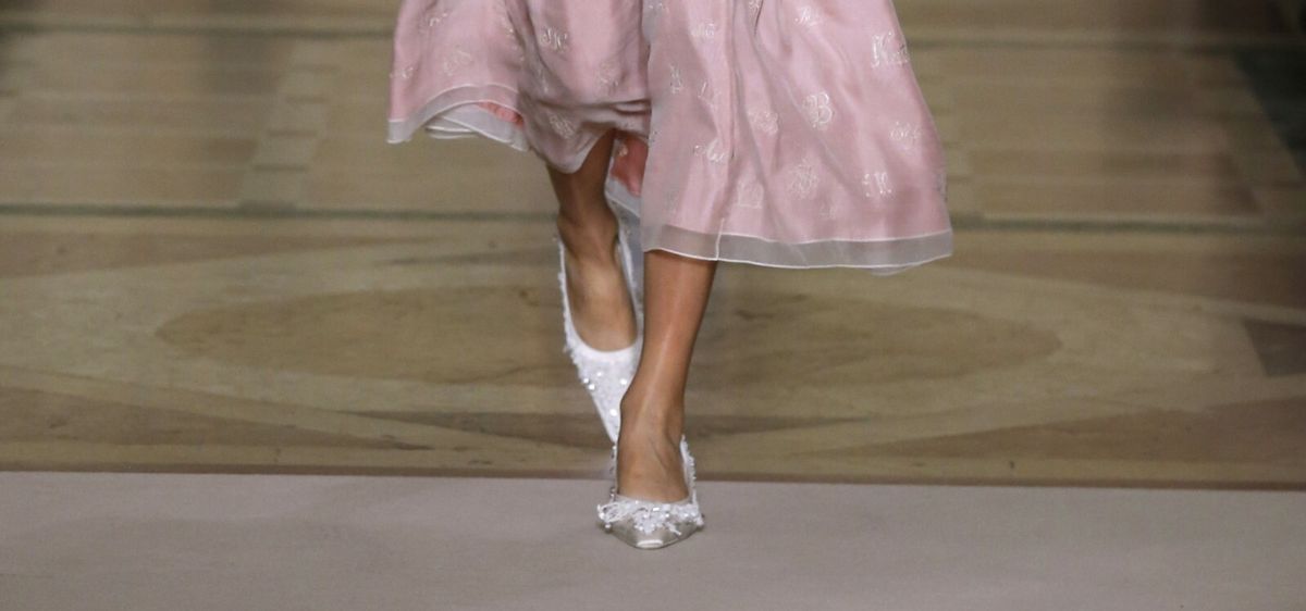 Tory Burch za proljeće predlaže cipele ukrašene šljokicama