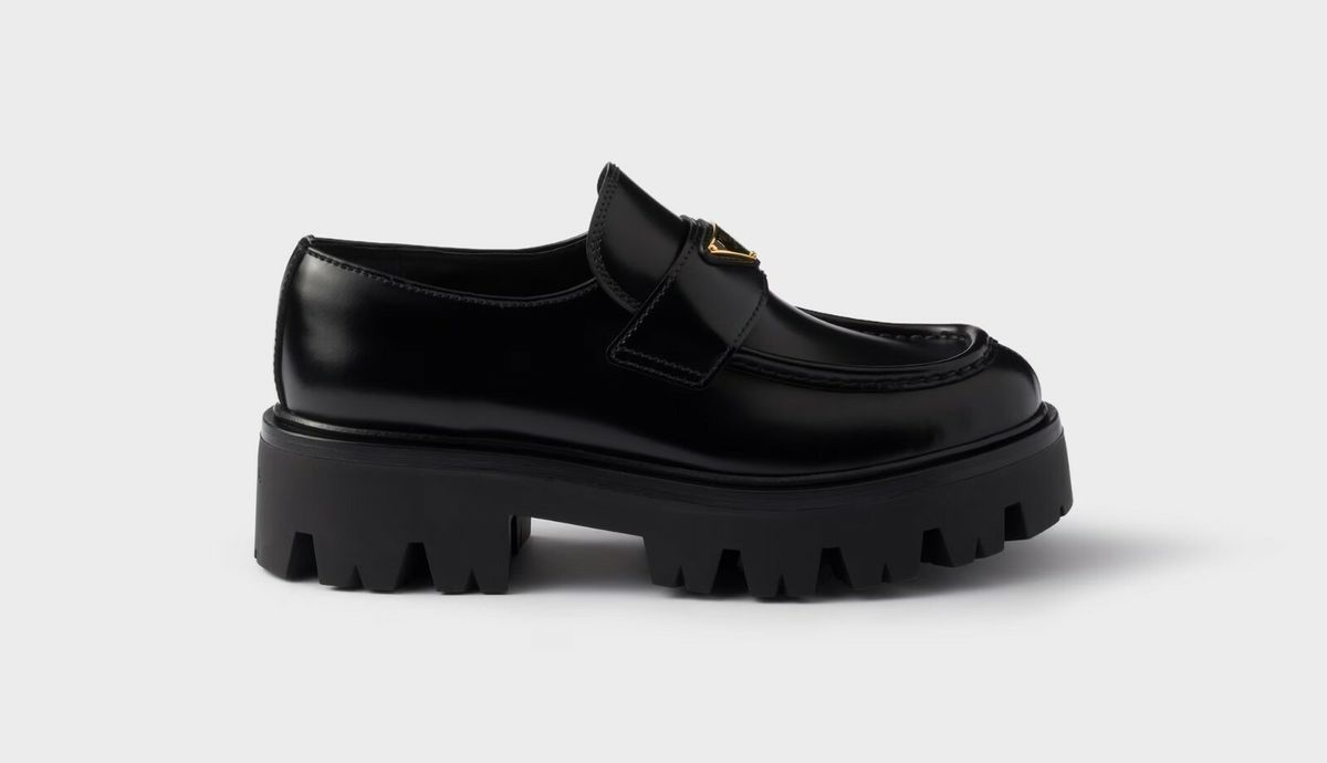 Robusne cipele ravnog đona predlaže i Prada za ovo proljeće