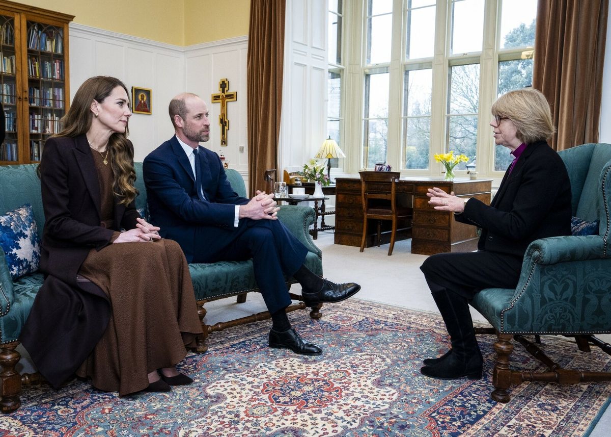 Catherine Middleton u smeđoj haljini Edeline Lee 2026. - 4