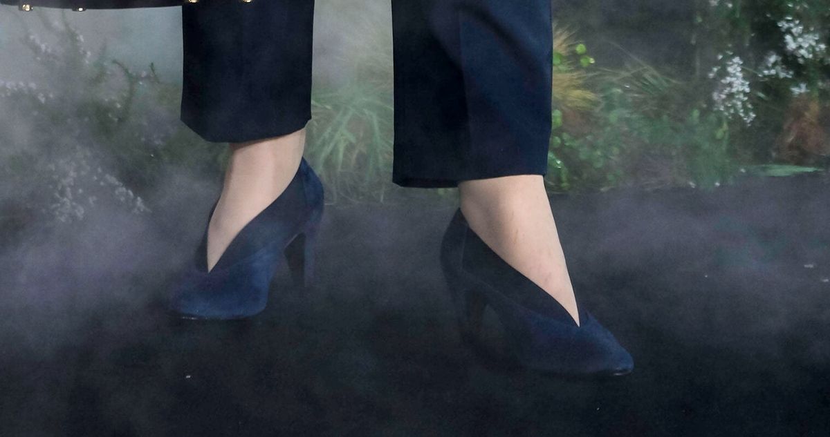 Glumica je na crvenom tepihu nosila fantastične tamnoplave cipele