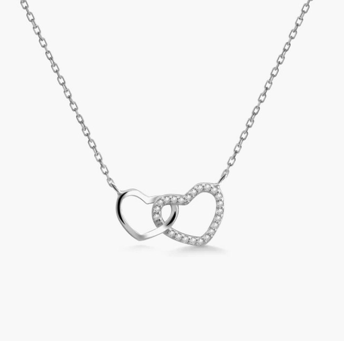 Volimo ga slaviti iako je klišej: Zašto ne možete pogriješiti s ovim komadima nakita za Valentinovo