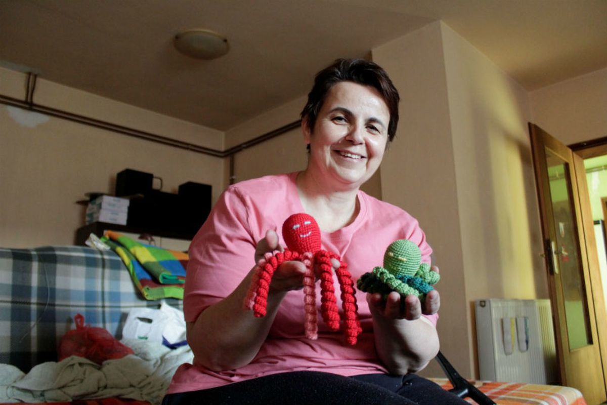 Opća bolnica Virovitica je među prvima u Hrvatskoj koja bebama nudi hobotnicu za smirenje i utjehu - 1