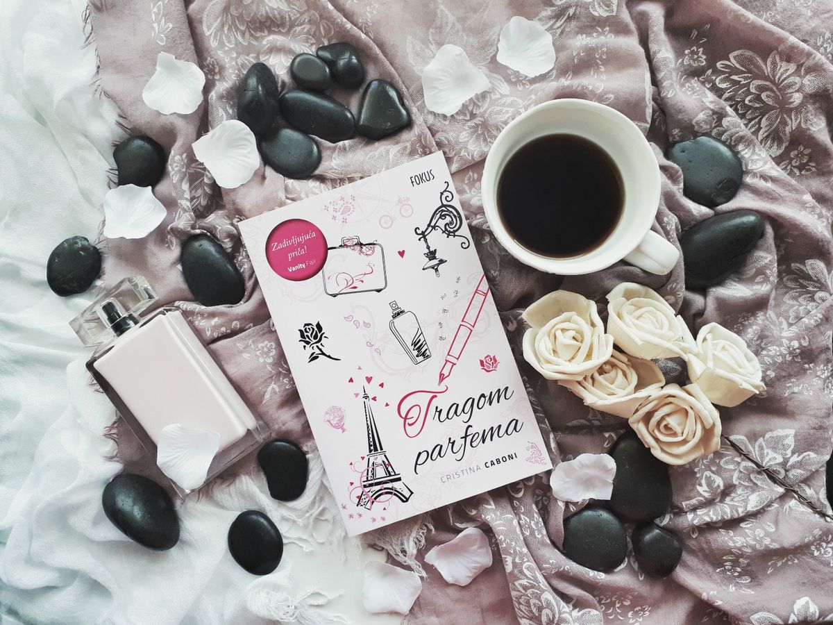 Roman \'Tragom parfema\'