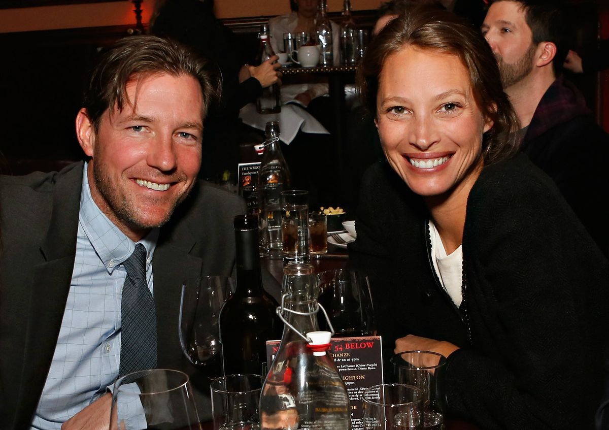 Od 2003. godine u braku je s Edom Burnsom