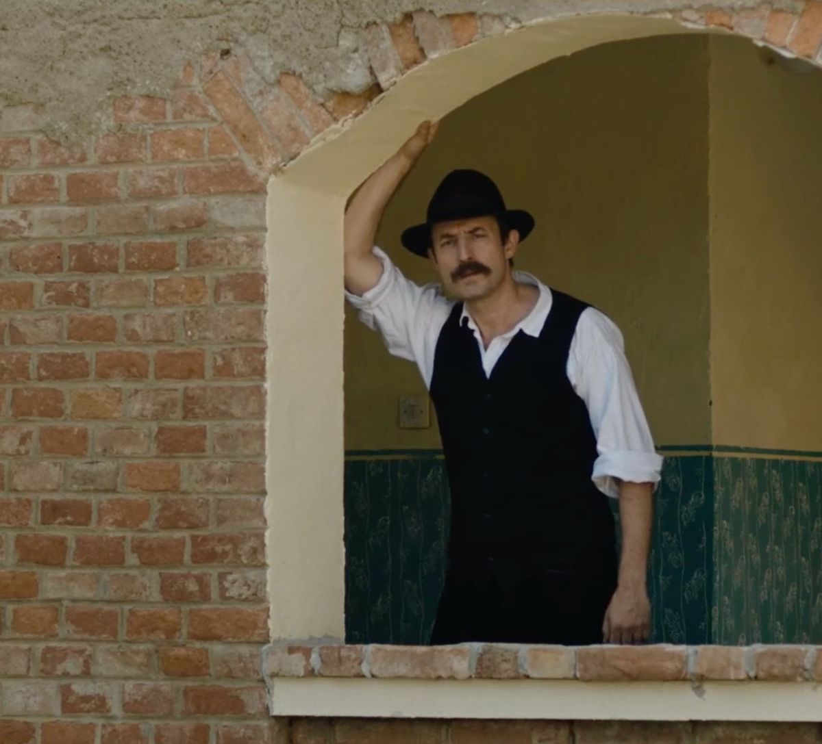 Scena iz filma Sveta obitelj