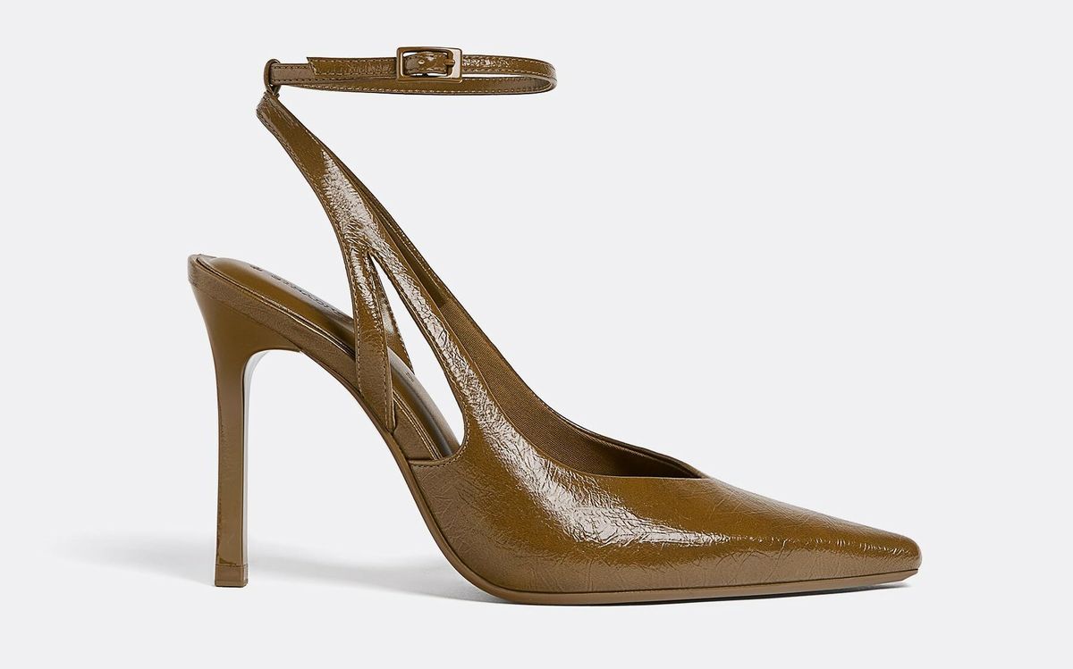 Stradivarius, snižene s 29,99 na 15,99 eura