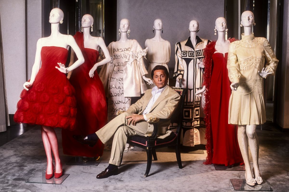 Valentino je poznat po haljinama naglašene siluete