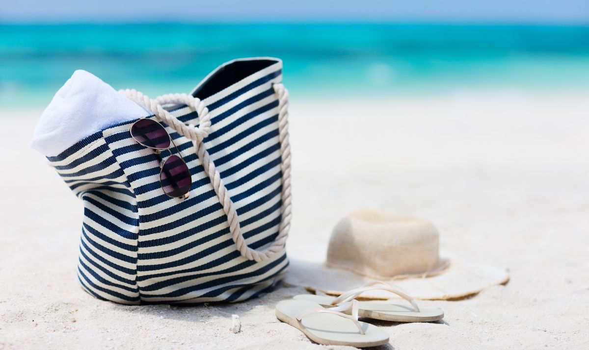 Torba za plažu može se nositi i nakon godišnkjeg odmora