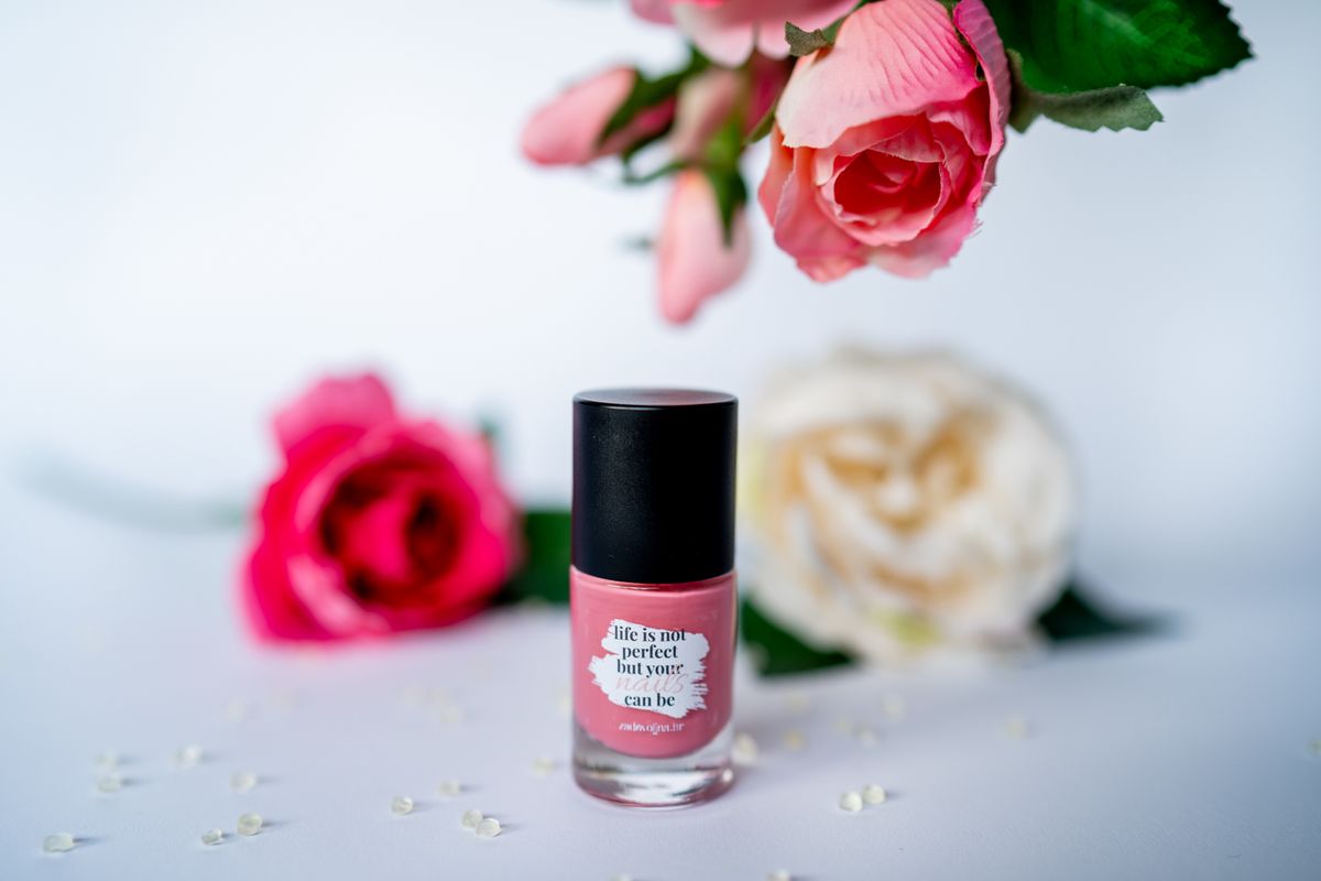 Poklanjamo vam 20 lakova za nokte s porukama u pet trendi boja - 8