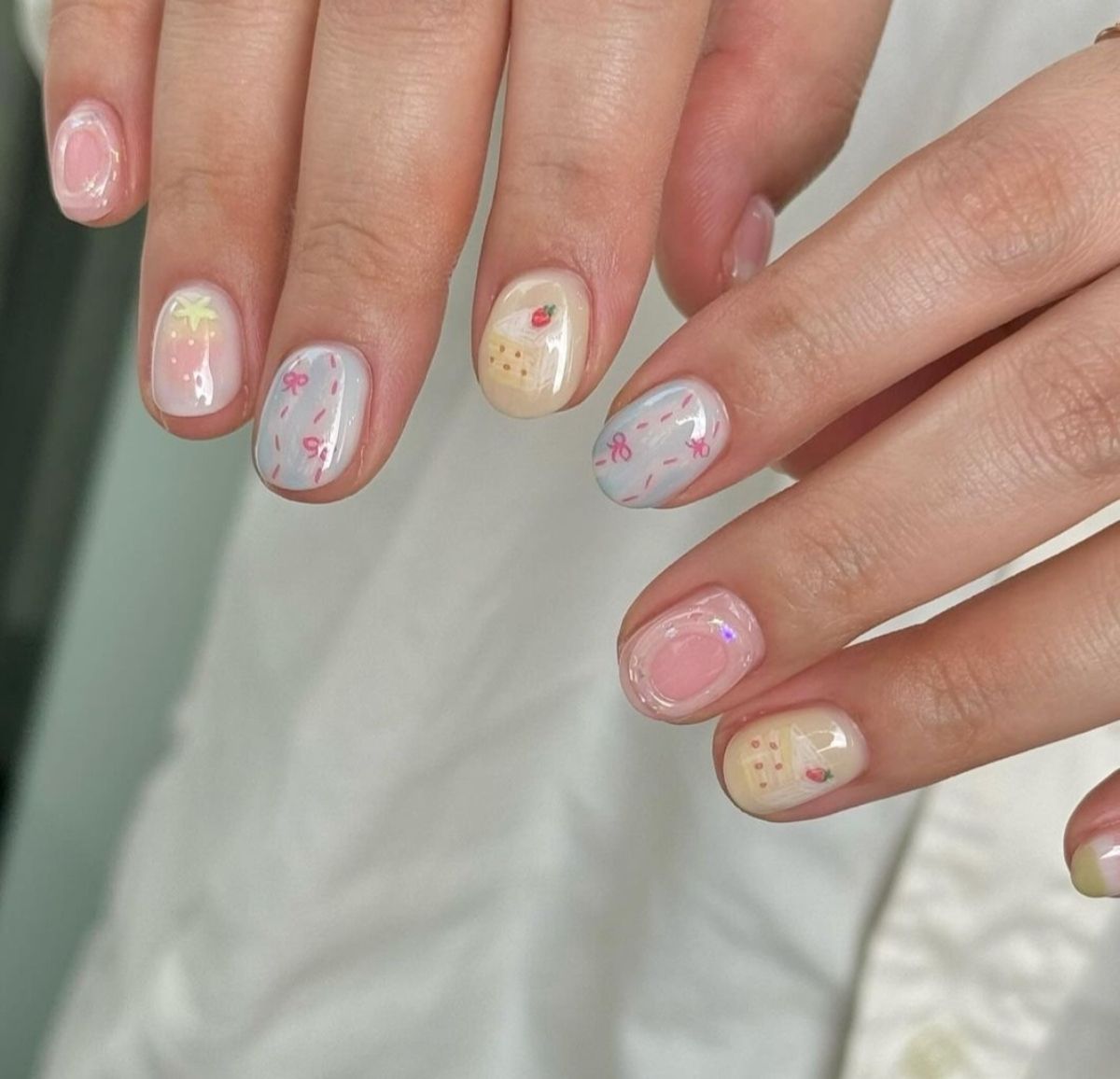 Korejska manikura savršena je za ljeto