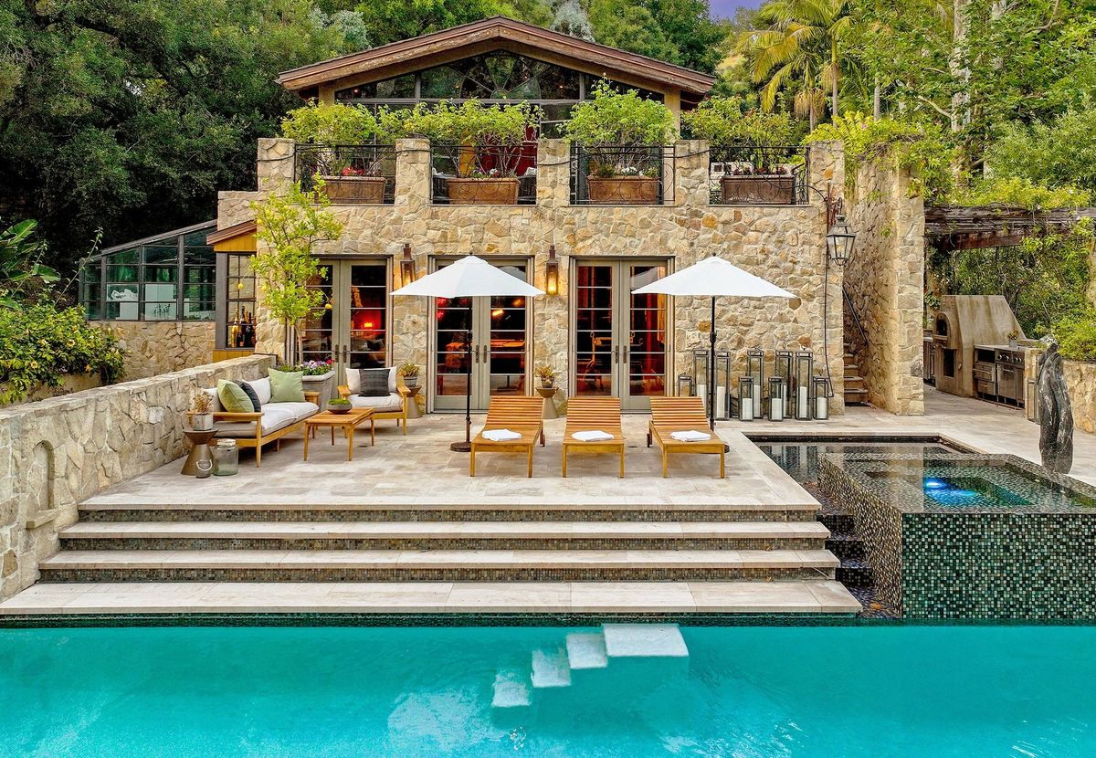 Bazen u bivšoj rezidenciji Jennifer Lopez