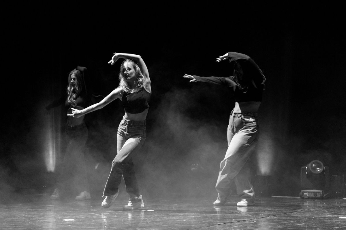 Vrući ritmovi i kostimi u tri čina: Latinospektakl koji će vas rasplesati dolazi na Lošinj