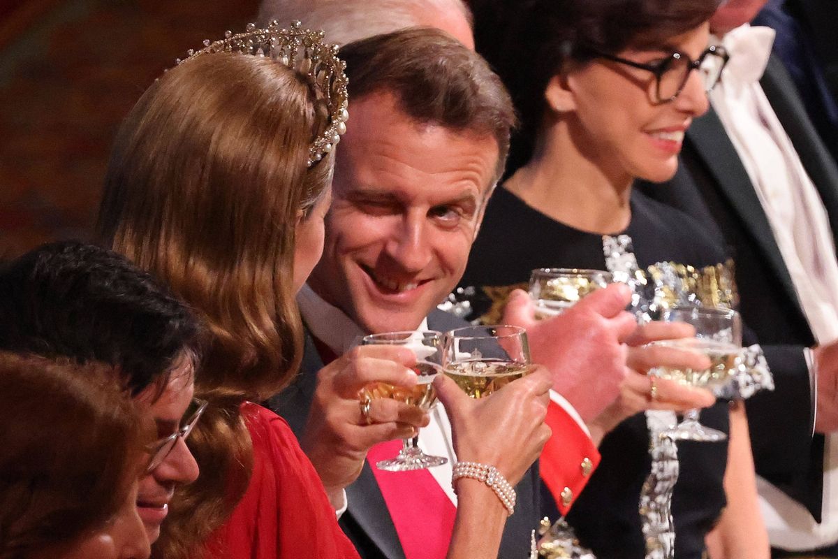 Emmanuel Macron namiguje princeze Catherine