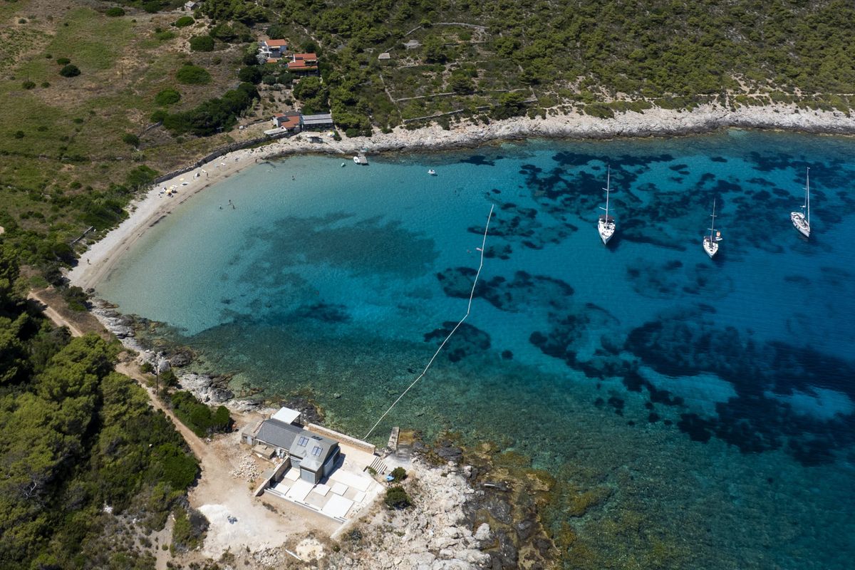 Plaža Zaglav kod Milne na Visu