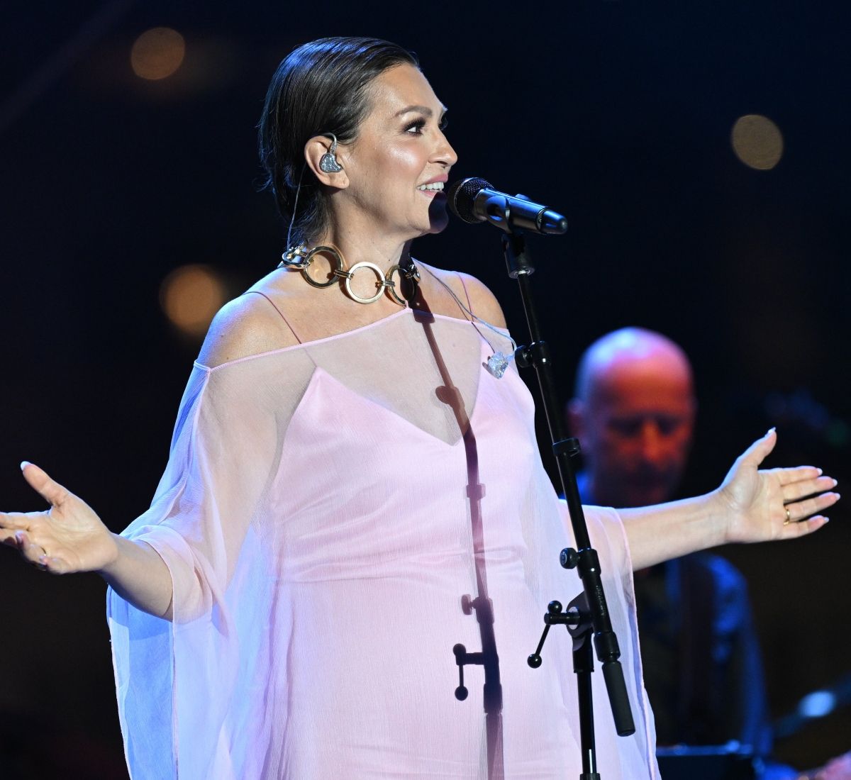 Nina Badrić na koncertu