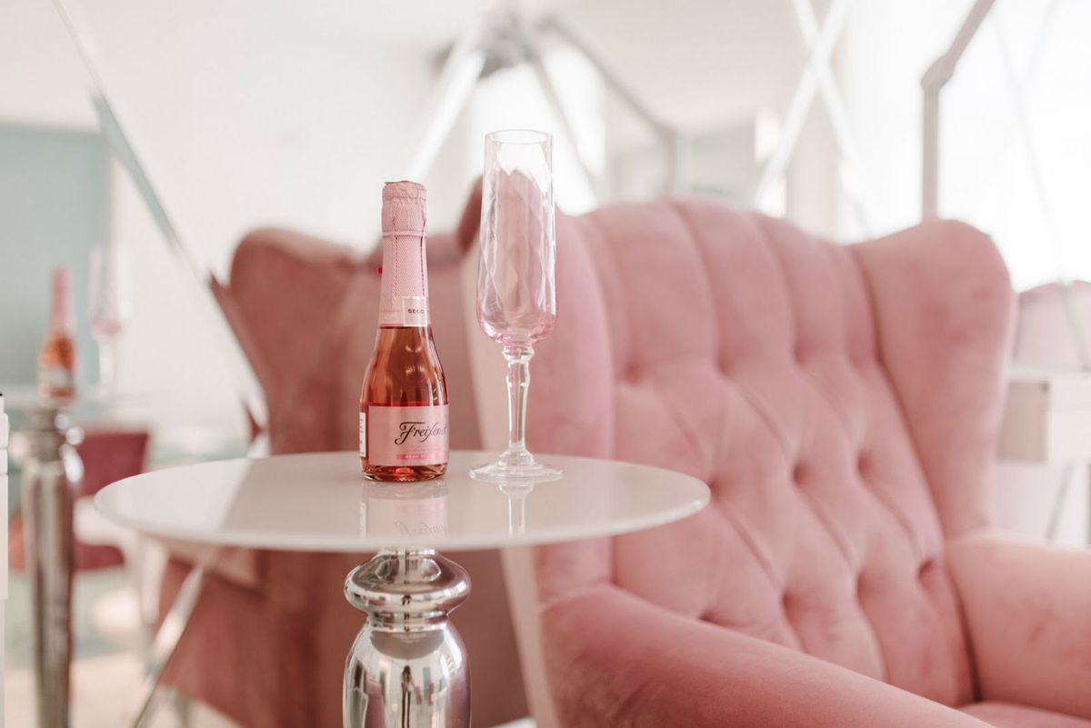 Zagrebački salon ljepote No. 26 Beauty Lounge klijentima nudi usluge uz uz kavu, čaj ili džin limunadu za potpuno opuštanje - 4