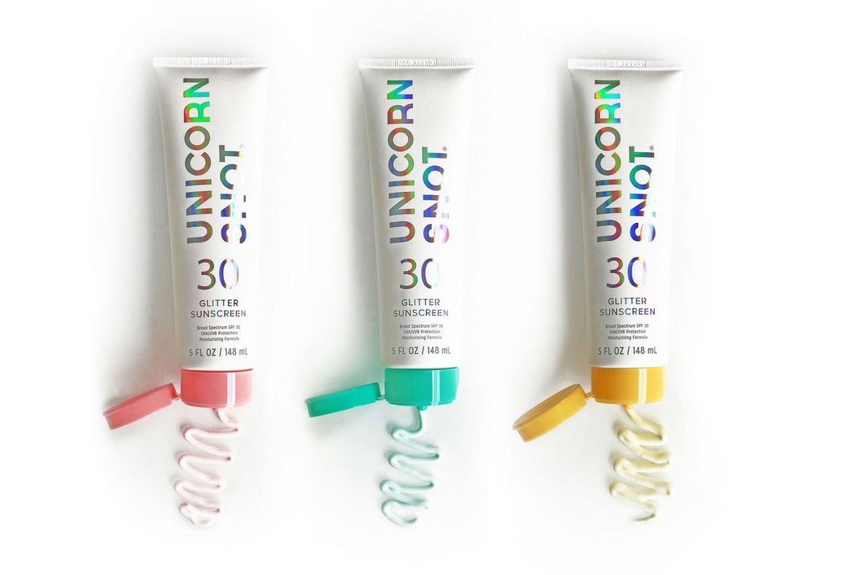 Jednorog krema za sunčanje sa šljokicama dolazi u ružičastoj, tirkiznoj i žutoj boji