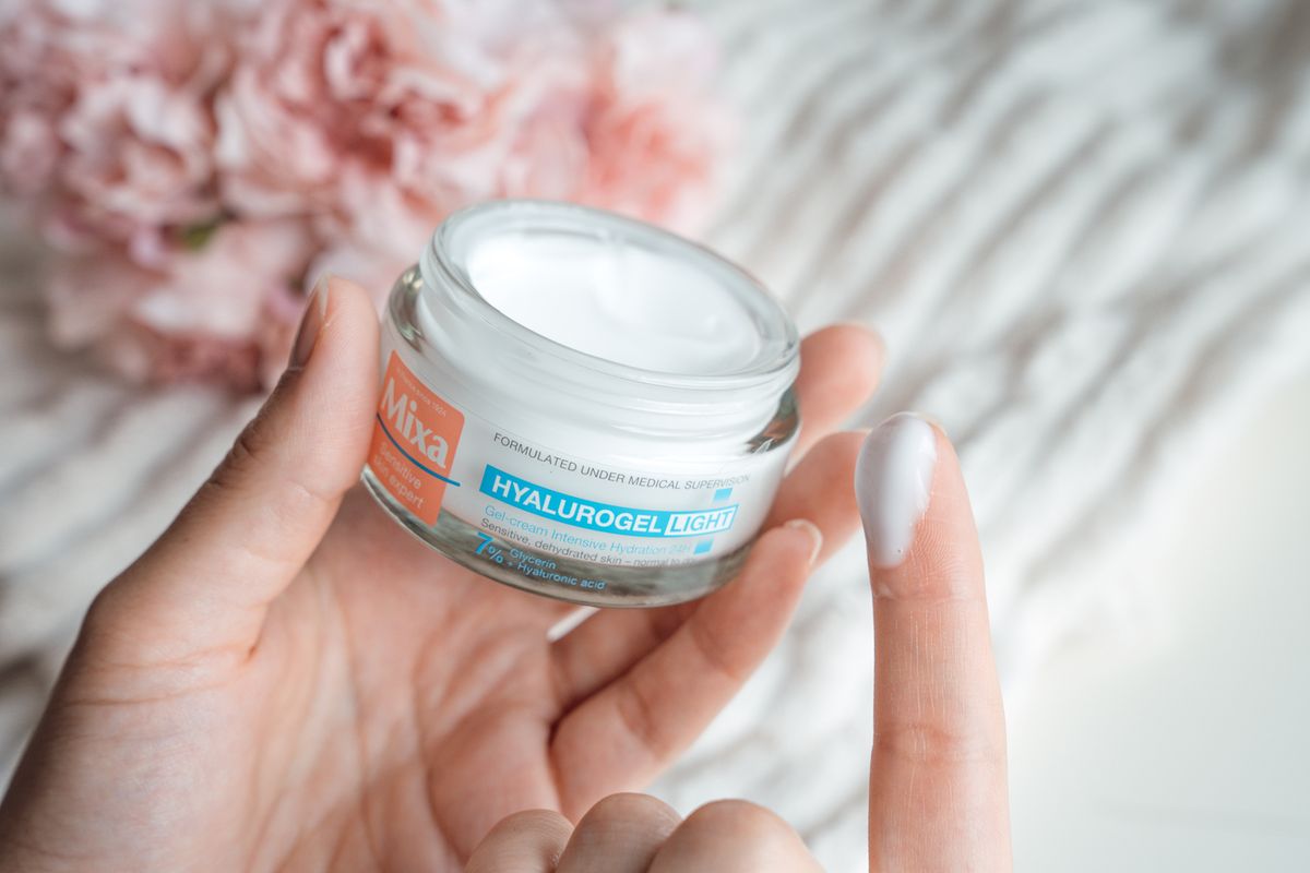 Mixa Hyalurogel Light dnevna krema