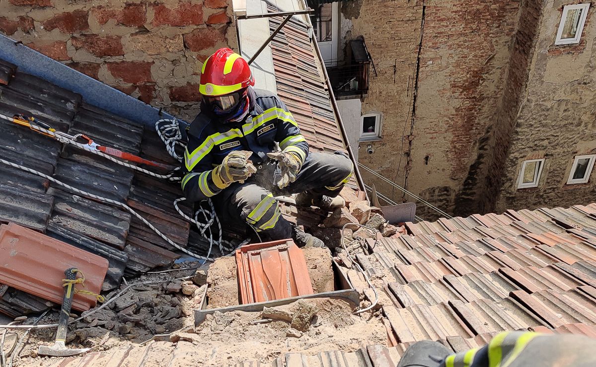 Opasne intervencije nakon potresa