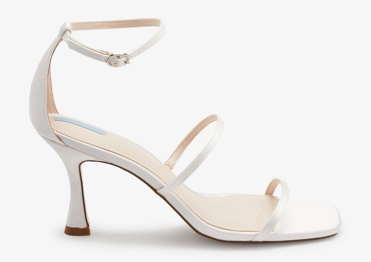 Next, snžene s 39 na 9 eura