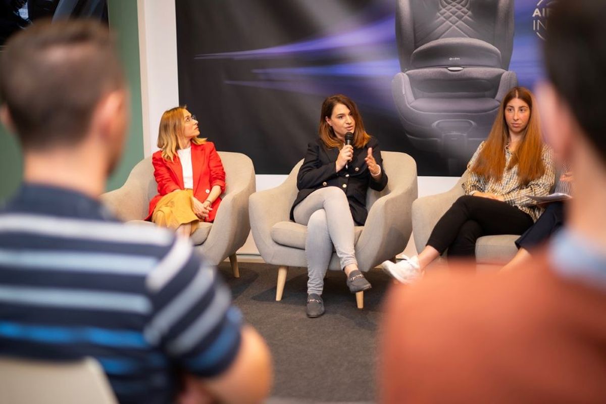 PR