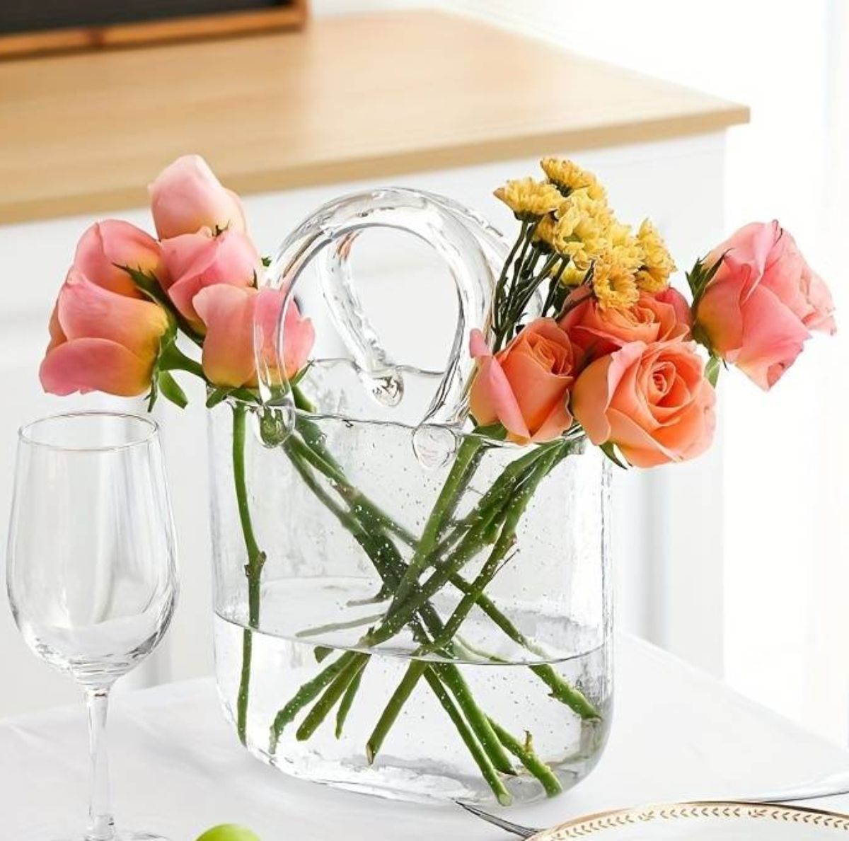 Vaza u obliku torbice