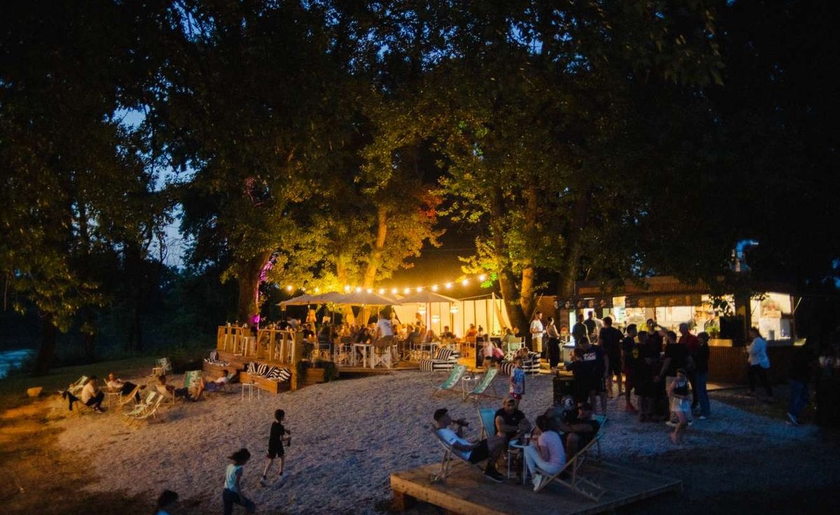 Dnevni boravak na rijeci