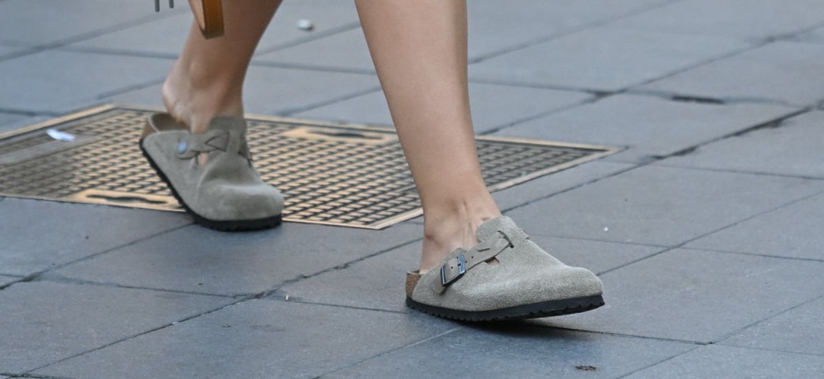 Plavokosa dama sa zagrebačke špice u bijeloj mini haljini 2025. - 1