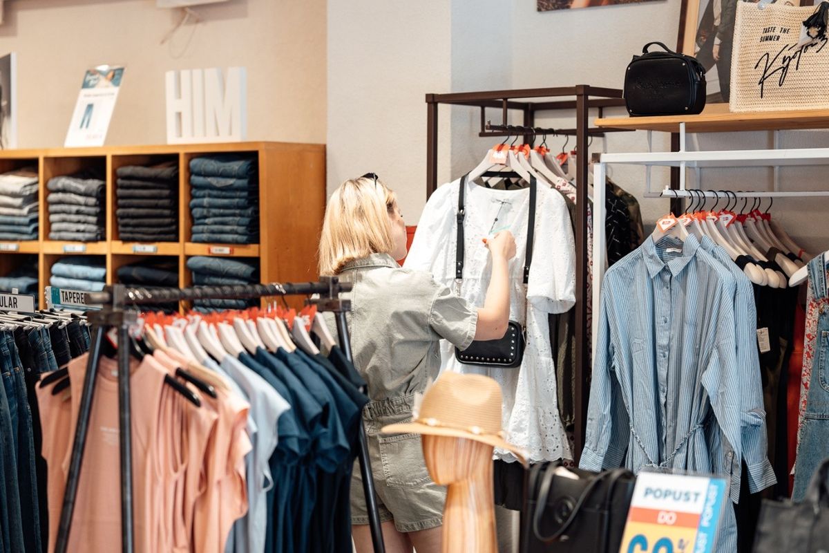 Testirali smo VIP popuste: Može li se s malim budžetom složiti high-end ljetna garderoba?