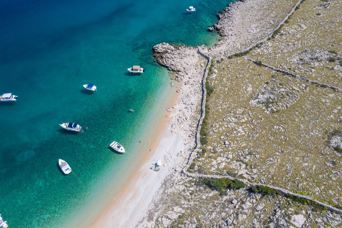 Plaža i uvala Mala luka na otoku Krku - 1