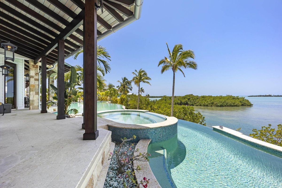 Zapanjujući bazen i imanje Sydney Sweeney, Florida Keys
