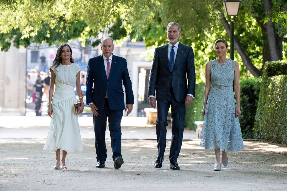Kraljica Letizia i princeza Charlene u elegantnim haljinama