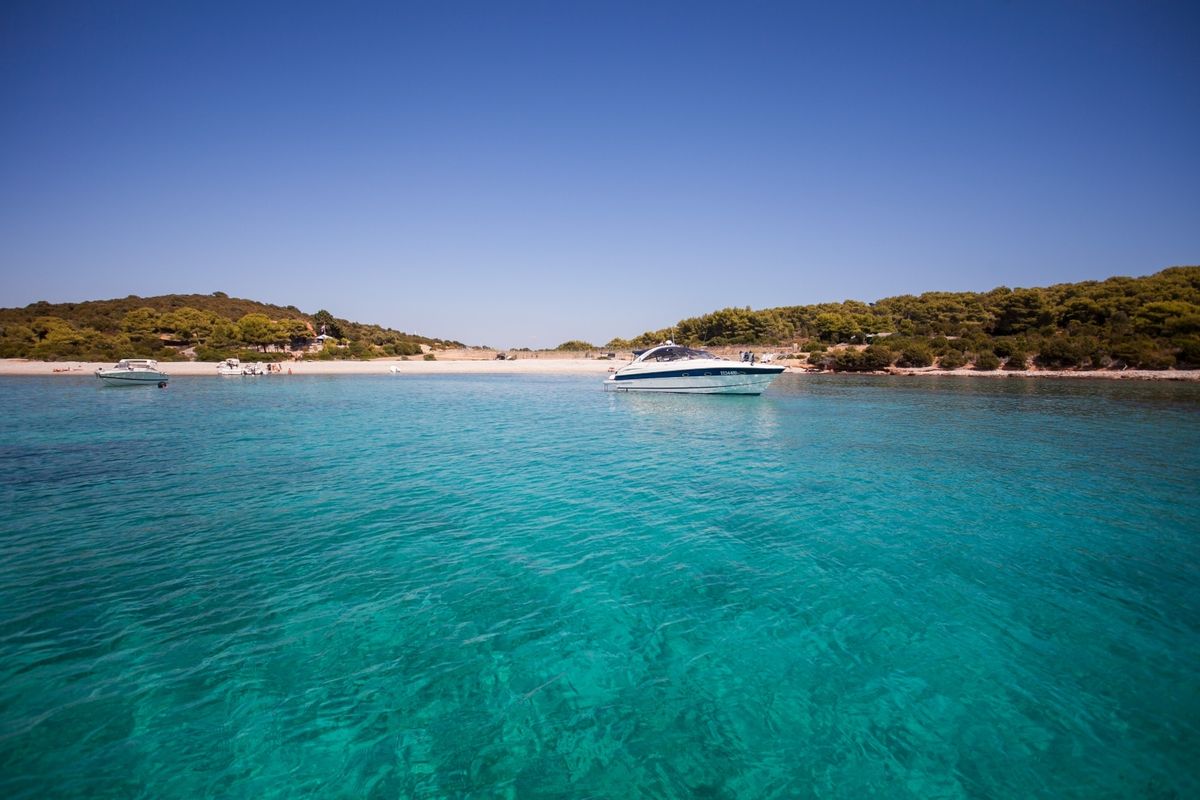 Plaže na otočiću Veli Budikovac