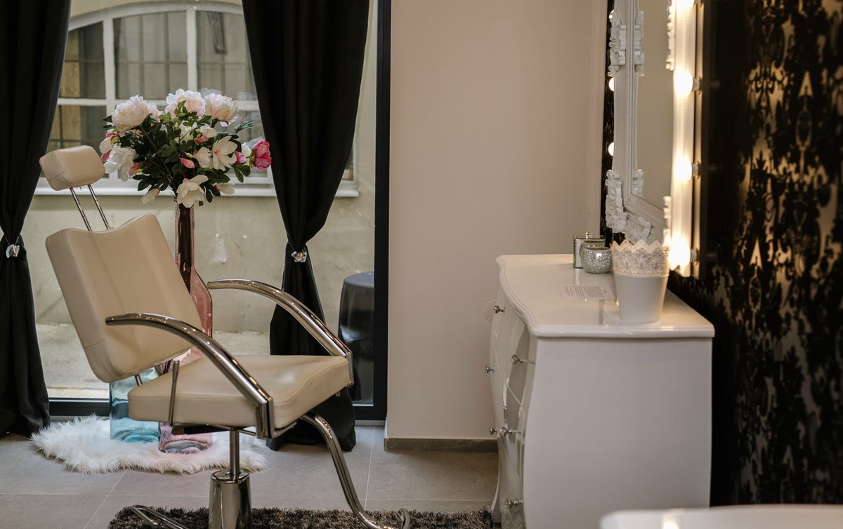 TB make UP beauty studio