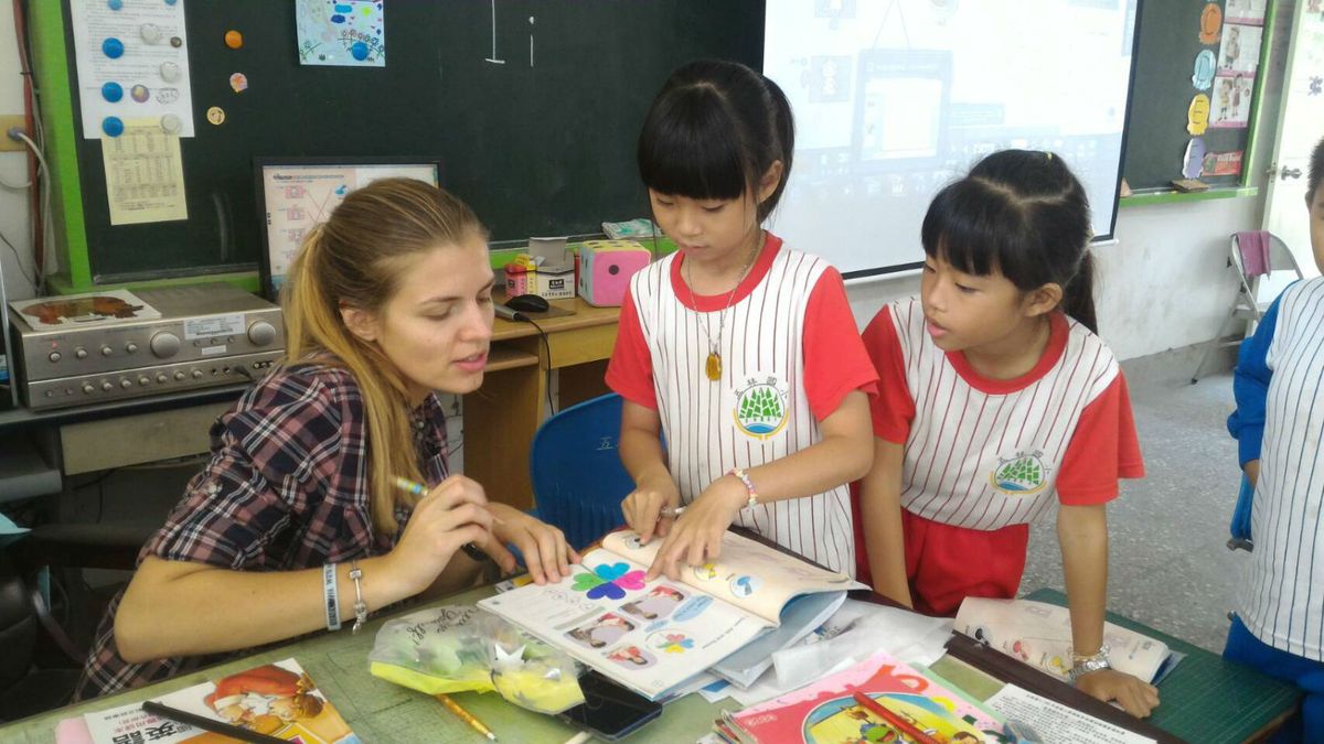 Maja trenutno radi u dvije firme