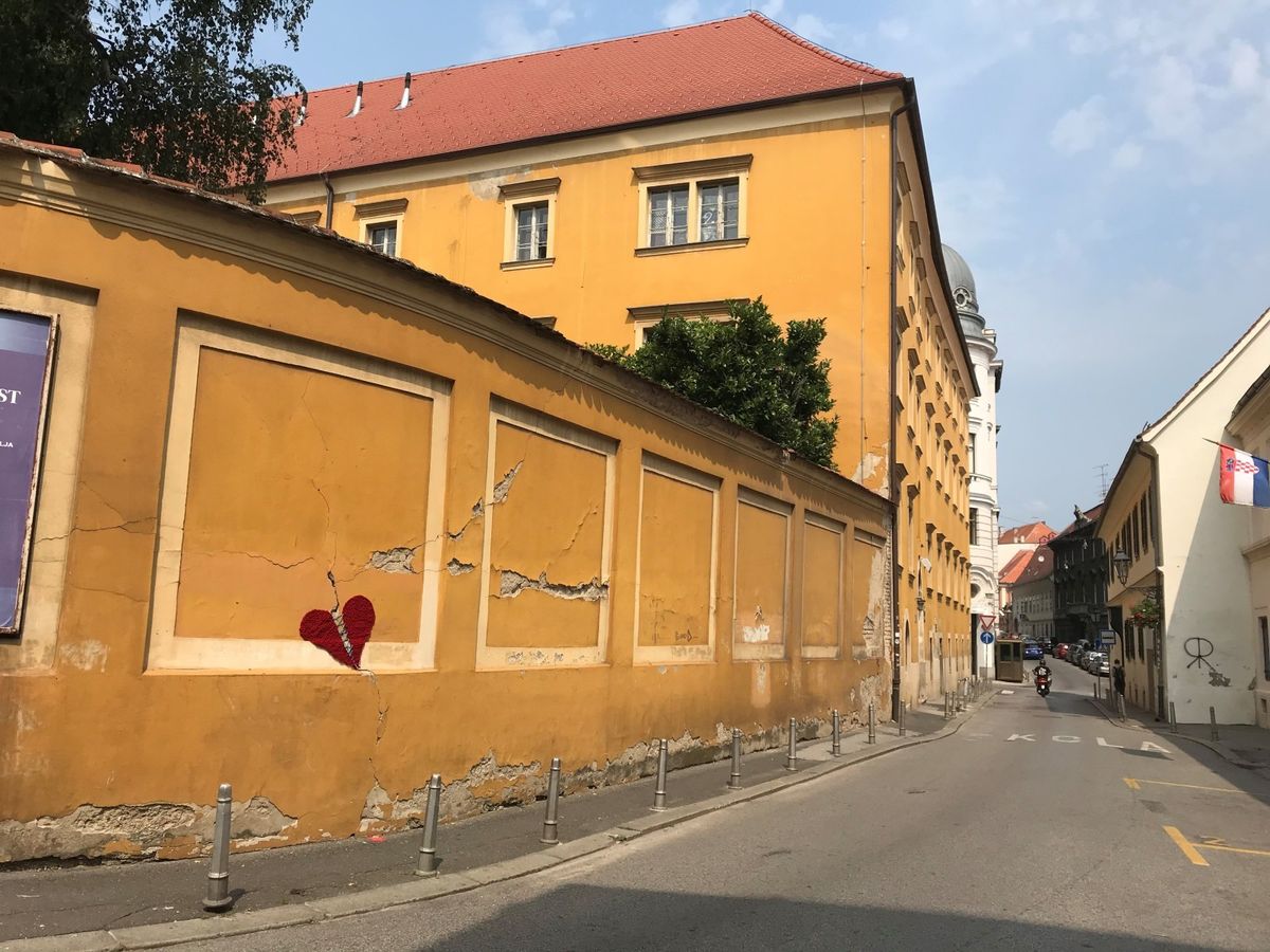 Srce na zagrebačkoj fasadi postalo je simbolom nade - 2