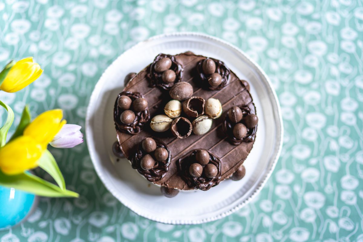 Torta od stracciatelle s gnijezdima