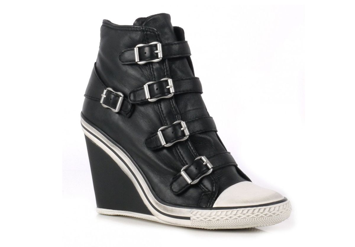 Catherine Zeta-Jones u trapericama na trapez i tenisicama s punom petom brenda Ash - 3