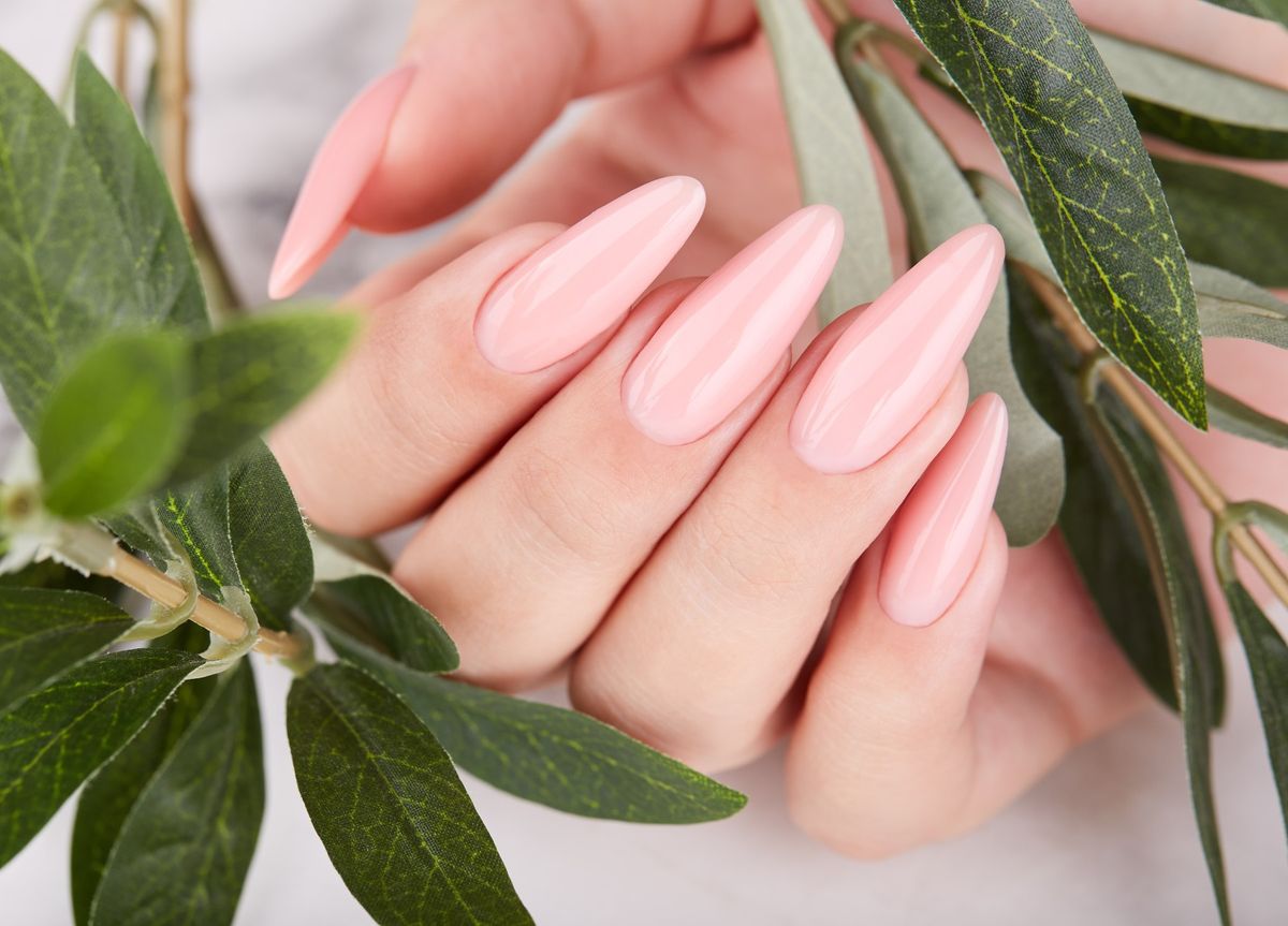 Svjetloružičaste manikure su nepogrešiv odabir