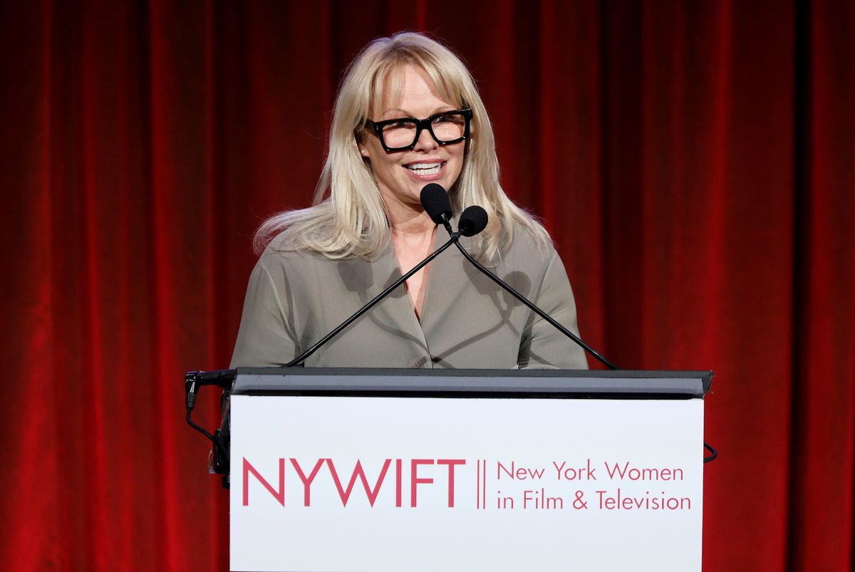 Pamela Anderson na dodjeli nagrada New York Women In Film And Television Muse Awards - 2