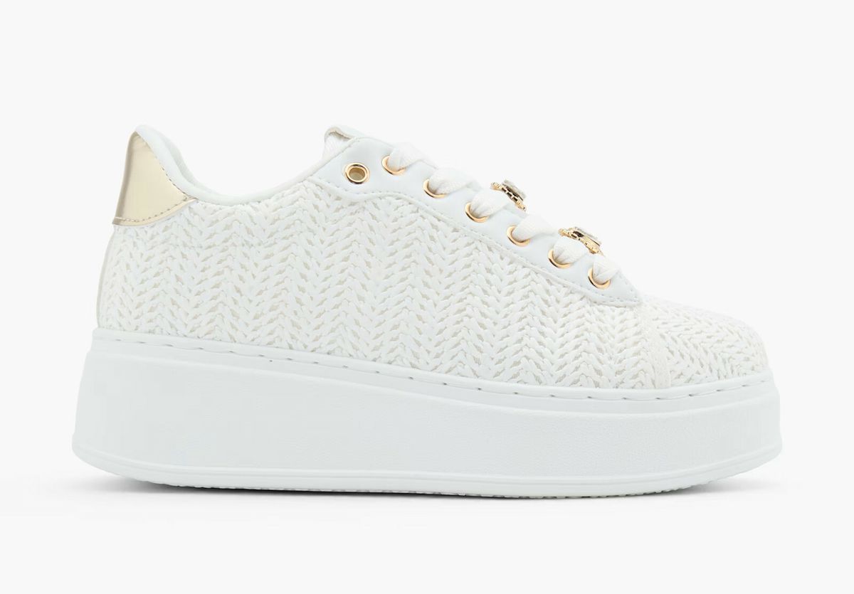 Laura Biagiotti (Deichmann), 49,99 eura